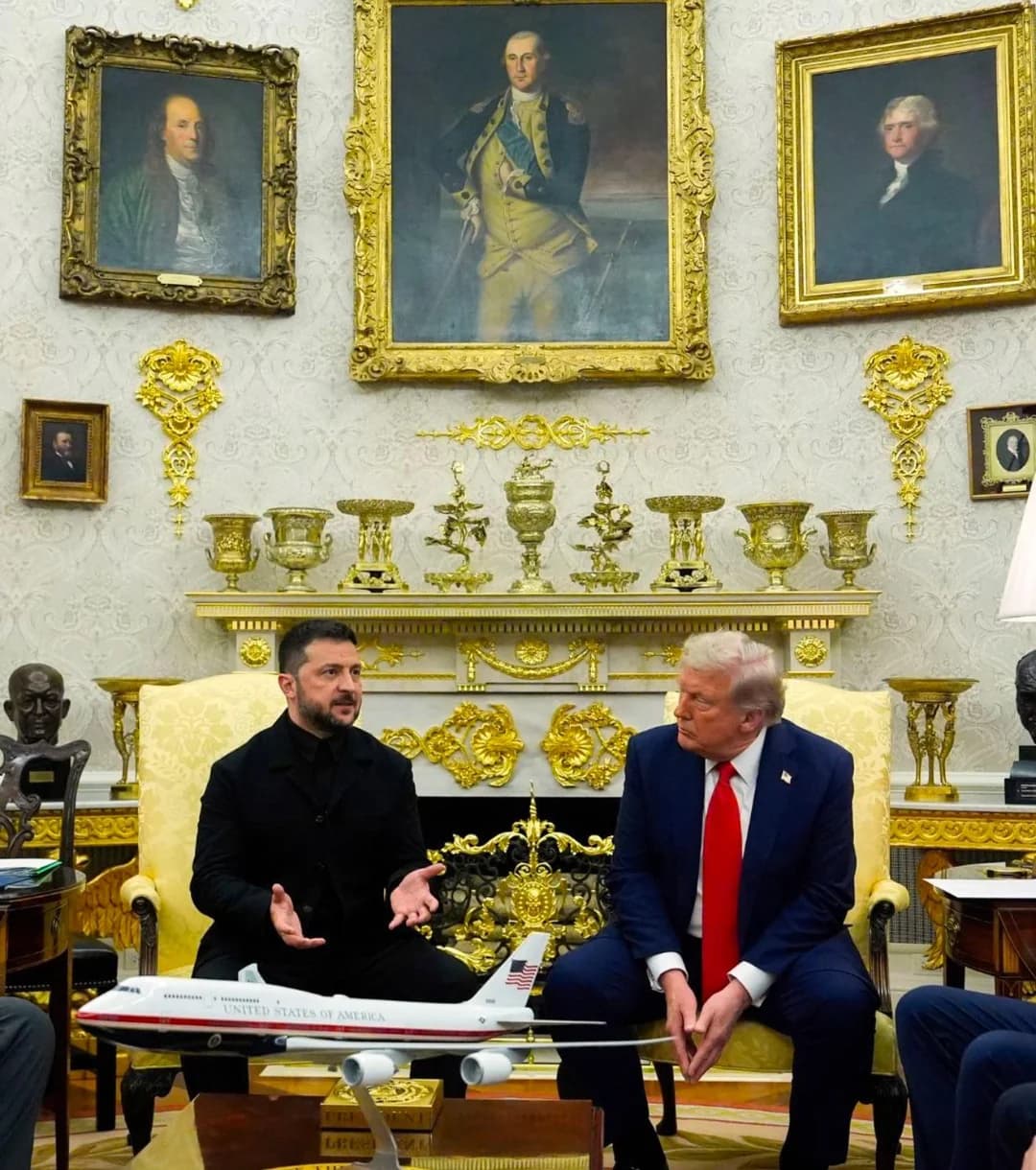 President Zelensky standing in the White House